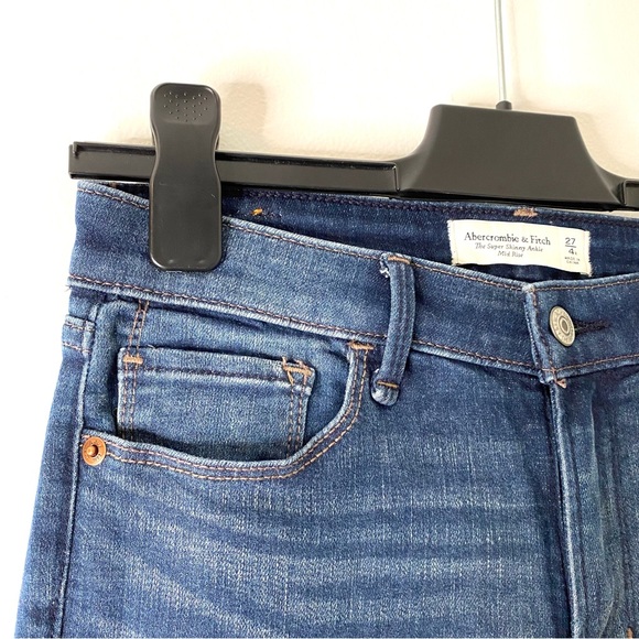 Abercrombie & Fitch The Super Skinny Ankle Mid Rise Jeans NWOT - Picture 2 of 8